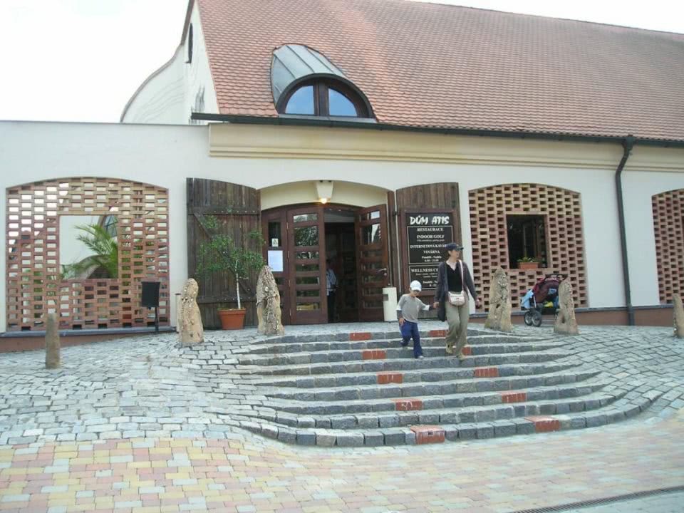 Restaurace Atis - Zámek Štiřín