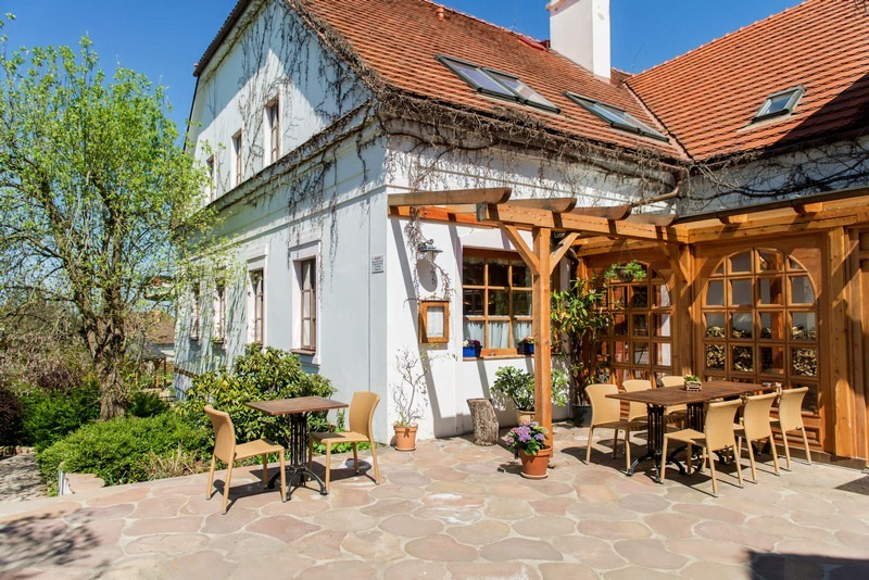 Babiččina zahrada – Restaurace a Penzion