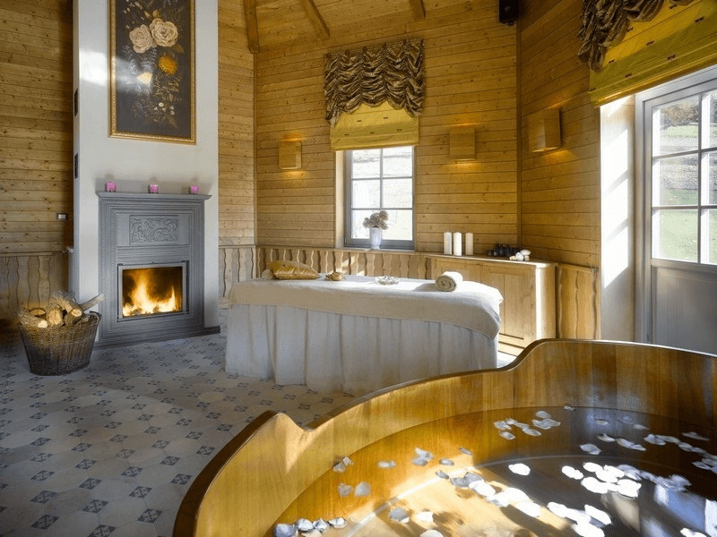 Chateau Mcely – Spa Hotel & Forest Retreat