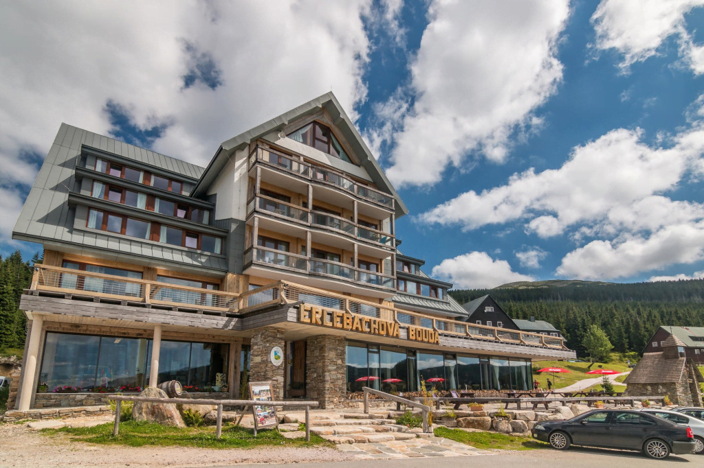 Resort Sv. František, Erlebachova & Josefova bouda