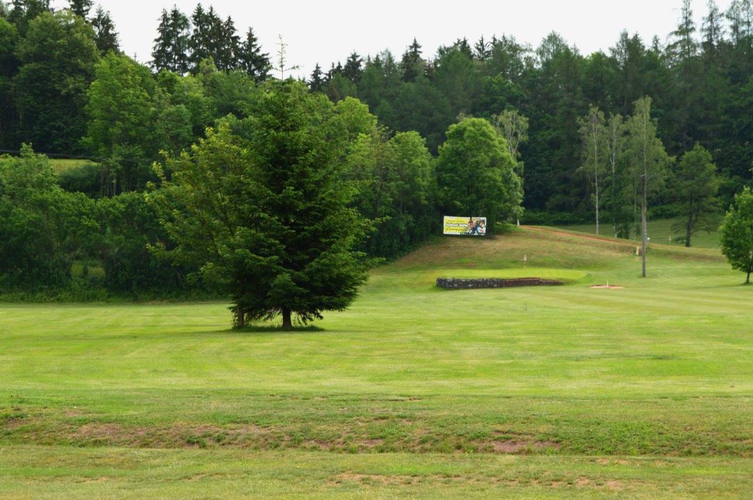 Golf Country Club Prosečné