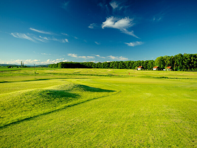 Queens Park Golf Club Myštěves