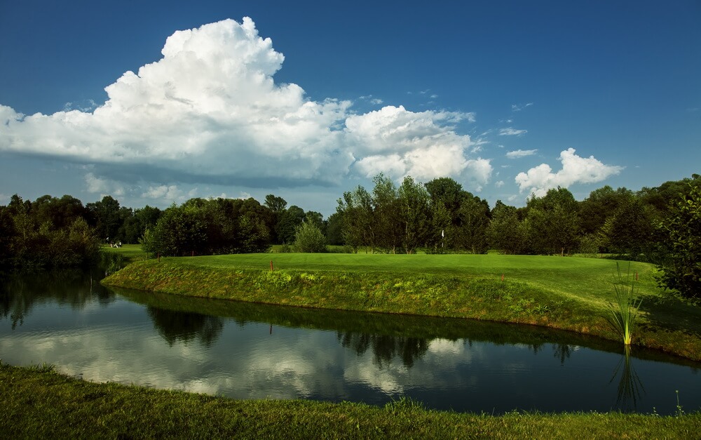 Three Oaks – Tři Duby Golf Resort