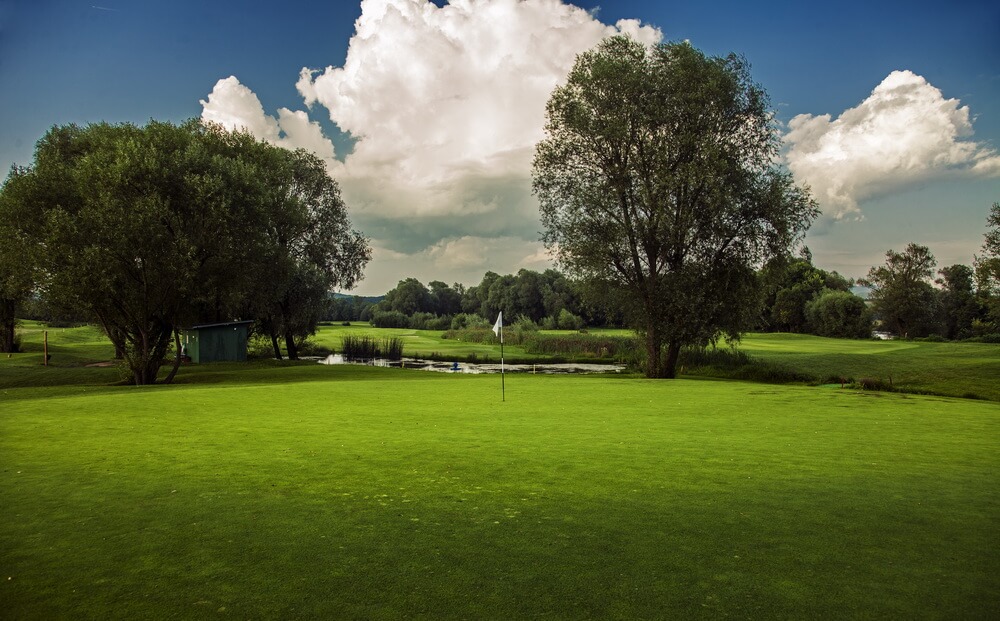 Three Oaks – Tři Duby Golf Resort