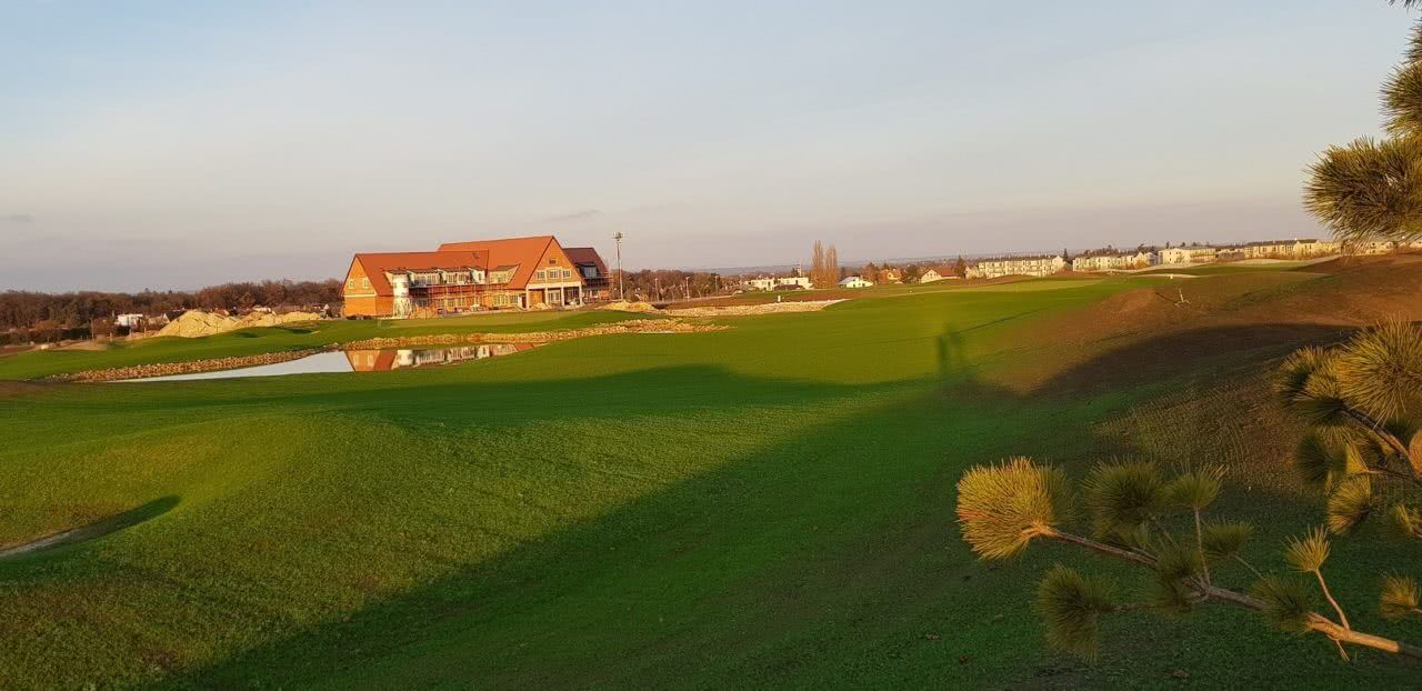 Twin Chapels Golf Resort Praha Vinoř