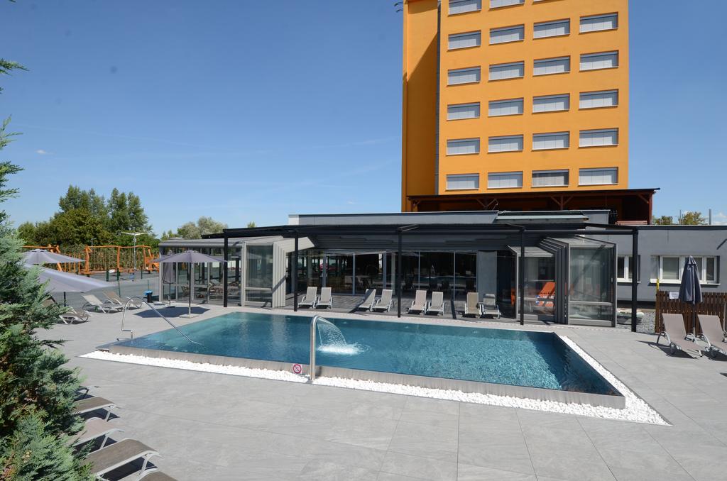 Hotel Aura Design & Garden Pool